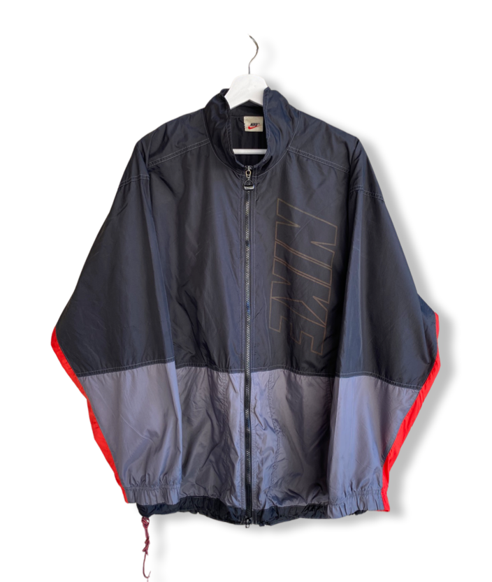 VESTE NIKE NOIR ET ROUGE L